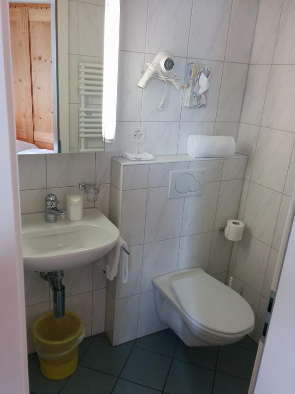 Hotel Terminus Samedan Room photo