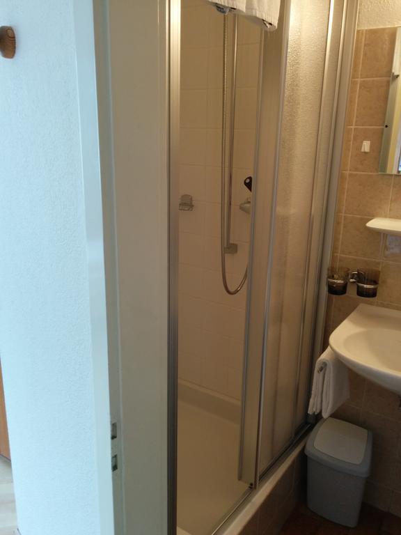 Hotel Terminus Samedan Room photo