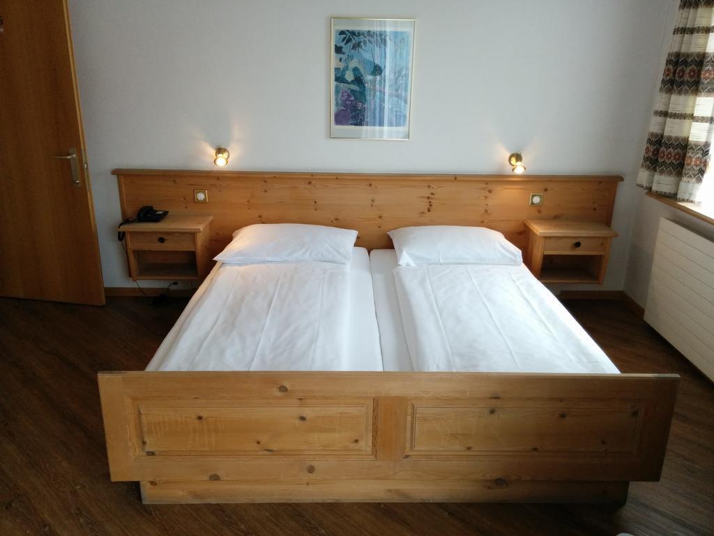 Hotel Terminus Samedan Room photo